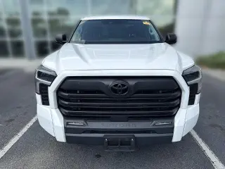 Toyota Tundra 2023 4x4 SR5 4p CrewMax Cabina Extendida Pick-up SB
