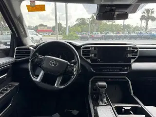 Toyota Tundra 2023 4x4 SR5 4p CrewMax Cabina Extendida Pick-up SB
