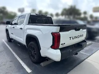Toyota Tundra 2023 4x4 SR5 4p CrewMax Cabina Extendida Pick-up SB