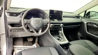 Toyota RAV4 2025 AWD XLE Premium 4p SUV