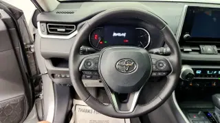 Toyota RAV4 2025 AWD XLE Premium 4p SUV