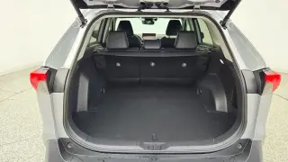 Toyota RAV4 2025 AWD XLE Premium 4p SUV