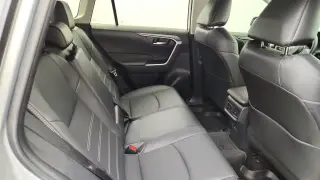 Toyota RAV4 2025 AWD XLE Premium 4p SUV