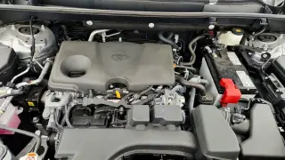 Toyota RAV4 2025 AWD XLE Premium 4p SUV