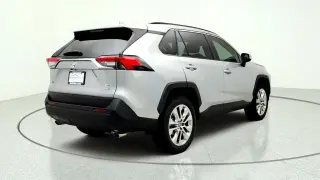 Toyota RAV4 2025 AWD XLE Premium 4p SUV
