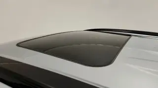 Toyota RAV4 2025 AWD XLE Premium 4p SUV
