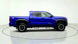 Toyota Tacoma 2024 4x4 SR5 4dr Cabina Doble 5.0 ft SB