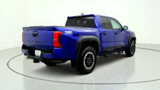 Toyota Tacoma 2024 4x4 SR5 4dr Cabina Doble 5.0 ft SB