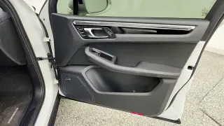 Porsche Macan 2024 AWD T 4p SUV