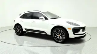 Porsche Macan 2024 AWD T 4p SUV