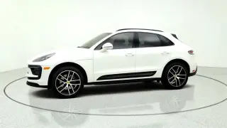 Porsche Macan 2024 AWD T 4p SUV