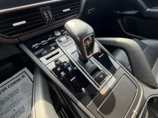 Porsche Cayenne 2022 AWD 4p SUV