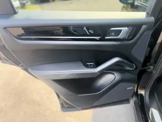 Porsche Cayenne 2022 AWD 4p SUV