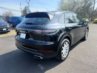 Porsche Cayenne 2022 AWD 4p SUV