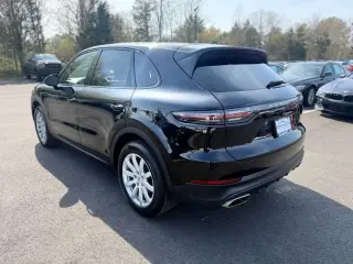 Porsche Cayenne 2022 AWD 4p SUV