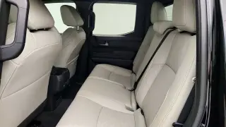 Toyota Tacoma 2024 4x4 SR5 4dr Double Cab 5.0 ft SB