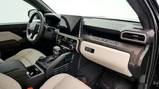 Toyota Tacoma 2024 4x4 SR5 4dr Double Cab 5.0 ft SB