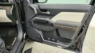 Toyota Tacoma 2024 4x4 SR5 4dr Double Cab 5.0 ft SB