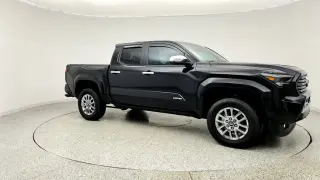 Toyota Tacoma 2024 4x4 SR5 4dr Double Cab 5.0 ft SB