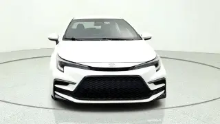 Toyota Corolla 2024 SE 4p Sedan