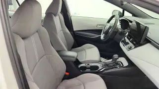 Toyota Corolla 2024 SE 4p Sedan