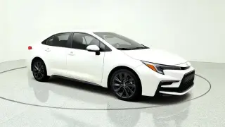 Toyota Corolla 2024 SE 4p Sedan