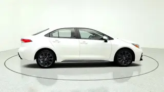 Toyota Corolla 2024 SE 4p Sedan