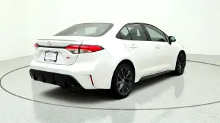 Toyota Corolla 2024 SE 4p Sedan