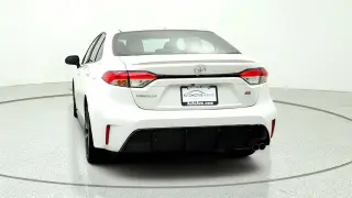 Toyota Corolla 2024 SE 4p Sedan