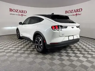 Ford Mustang Mach-E 2024 AWD Select 4dr SUV