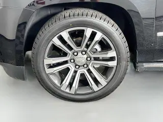 GMC Yukon 2019 4x4 Denali 4p SUV