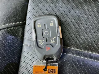 GMC Yukon 2019 4x4 Denali 4p SUV