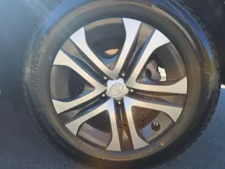 Toyota RAV4 2018 AWD LE 4p SUV