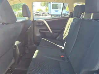 Toyota RAV4 2018 AWD LE 4p SUV