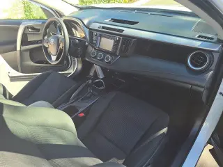 Toyota RAV4 2018 AWD LE 4p SUV