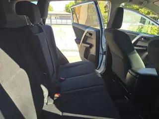 Toyota RAV4 2018 AWD LE 4p SUV