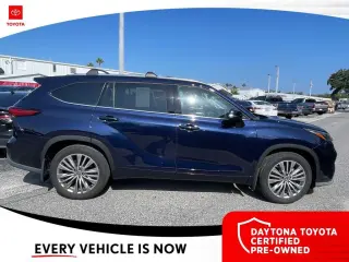 Toyota Highlander 2022 AWD Platinum 4p SUV