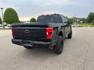 Ford F-150 2023 4x4 XLT 4p SuperCrew 5.5 ft. SB