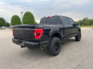 Ford F-150 2023 4x4 XLT 4p SuperCrew 5.5 ft. SB