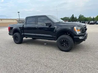 Ford F-150 2023 4x4 XLT 4p SuperCrew 5.5 ft. SB