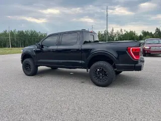 Ford F-150 2023 4x4 XLT 4p SuperCrew 5.5 ft. SB