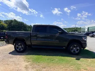Ram 1500 2021 4x4 Big Horn 4p Crew Cab 5.6 ft. SB Camioneta