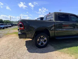 Ram 1500 2021 4x4 Big Horn 4p Crew Cab 5.6 ft. SB Camioneta
