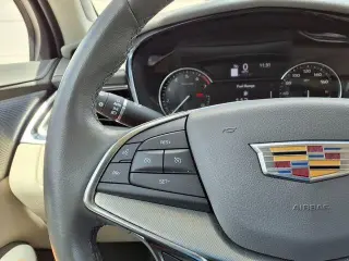 Cadillac XT5 2024 de Lujo Premium 4p SUV