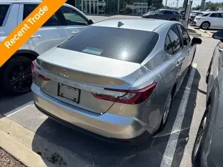 Toyota Camry 2025 LE 4p Sedan