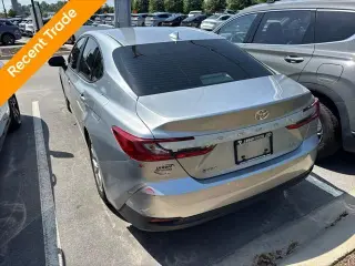 Toyota Camry 2025 LE 4p Sedan