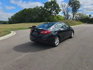 Chevrolet Cruze 2017 LT Auto 4p Sedan