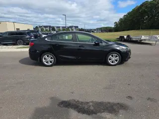 Chevrolet Cruze 2017 LT Auto 4p Sedan