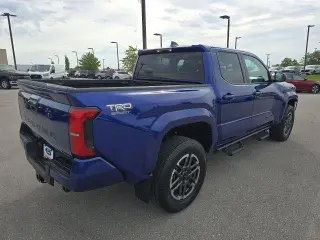 Toyota Tacoma 2024 4x4 TRD Todo Terreno 4p Doble Cabina 6,1 pies LB