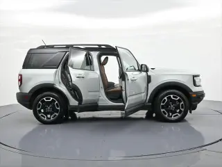 Ford Bronco Sport 2023 4x4 Outer Banks SUV 4p.